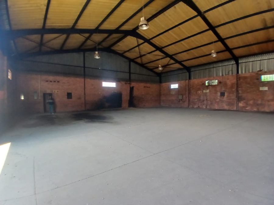 To Let commercial Property for Rent in Zinniaville North West